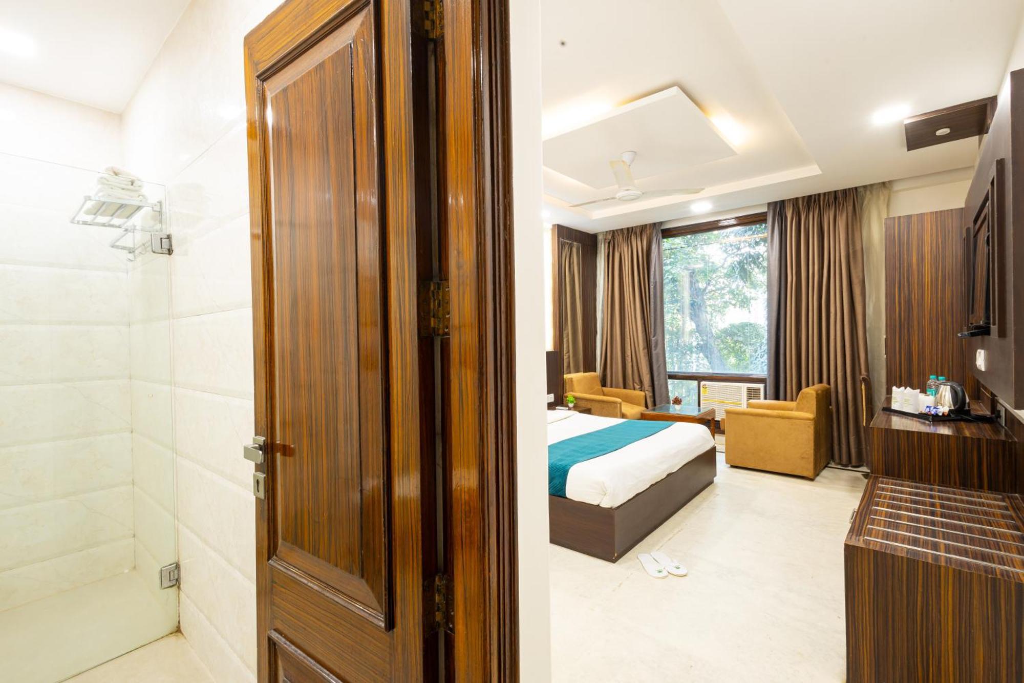 Hotel Panickers Residency - Ajmal Khan Market Near Karol Bagh Metro دلهي المظهر الخارجي الصورة