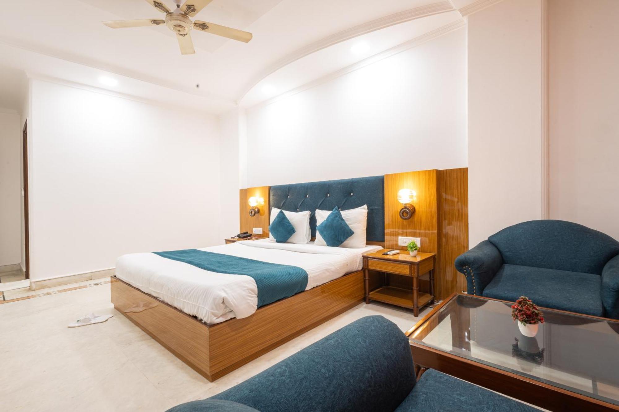 Hotel Panickers Residency - Ajmal Khan Market Near Karol Bagh Metro دلهي المظهر الخارجي الصورة