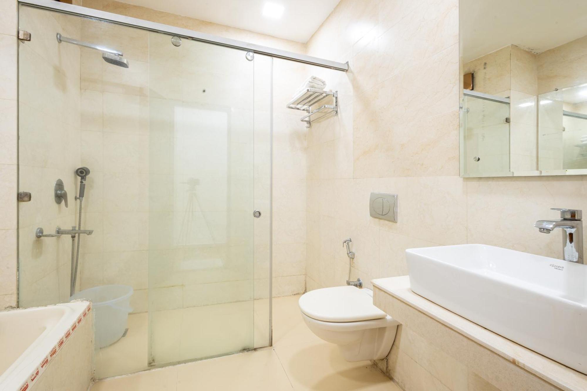 Hotel Panickers Residency - Ajmal Khan Market Near Karol Bagh Metro دلهي المظهر الخارجي الصورة