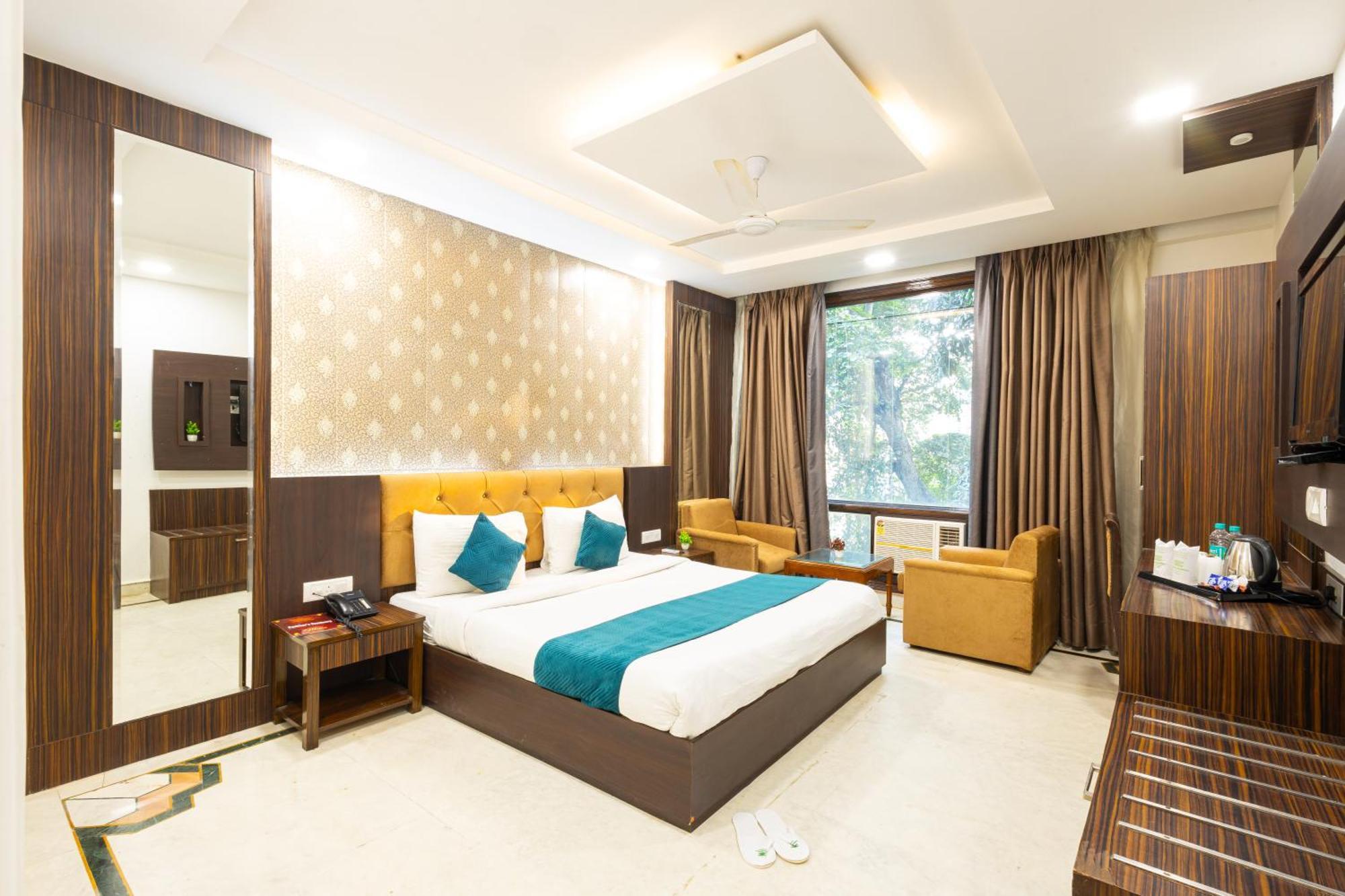 Hotel Panickers Residency - Ajmal Khan Market Near Karol Bagh Metro دلهي المظهر الخارجي الصورة