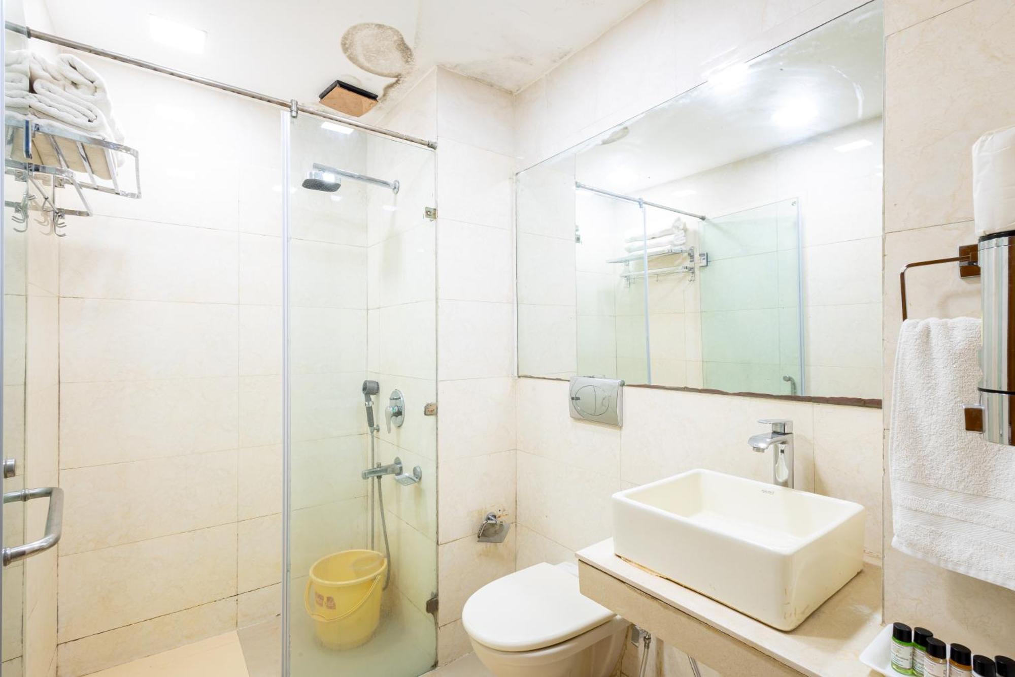 Hotel Panickers Residency - Ajmal Khan Market Near Karol Bagh Metro دلهي المظهر الخارجي الصورة