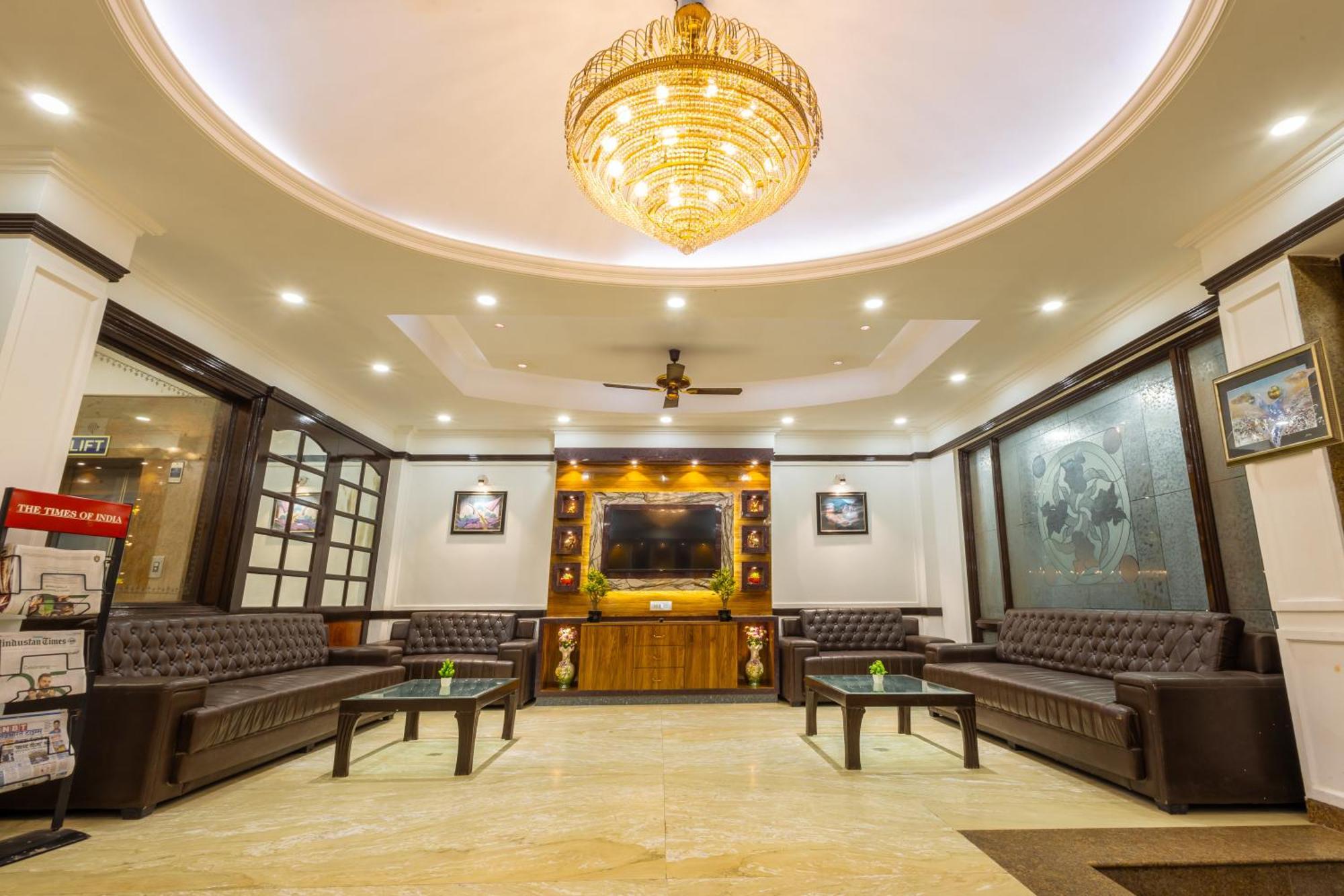 Hotel Panickers Residency - Ajmal Khan Market Near Karol Bagh Metro دلهي المظهر الخارجي الصورة